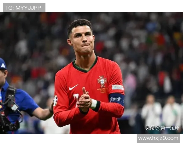 足球球星休赛期的多重面貌:训练、旅游、商业活动与私人生活揭秘